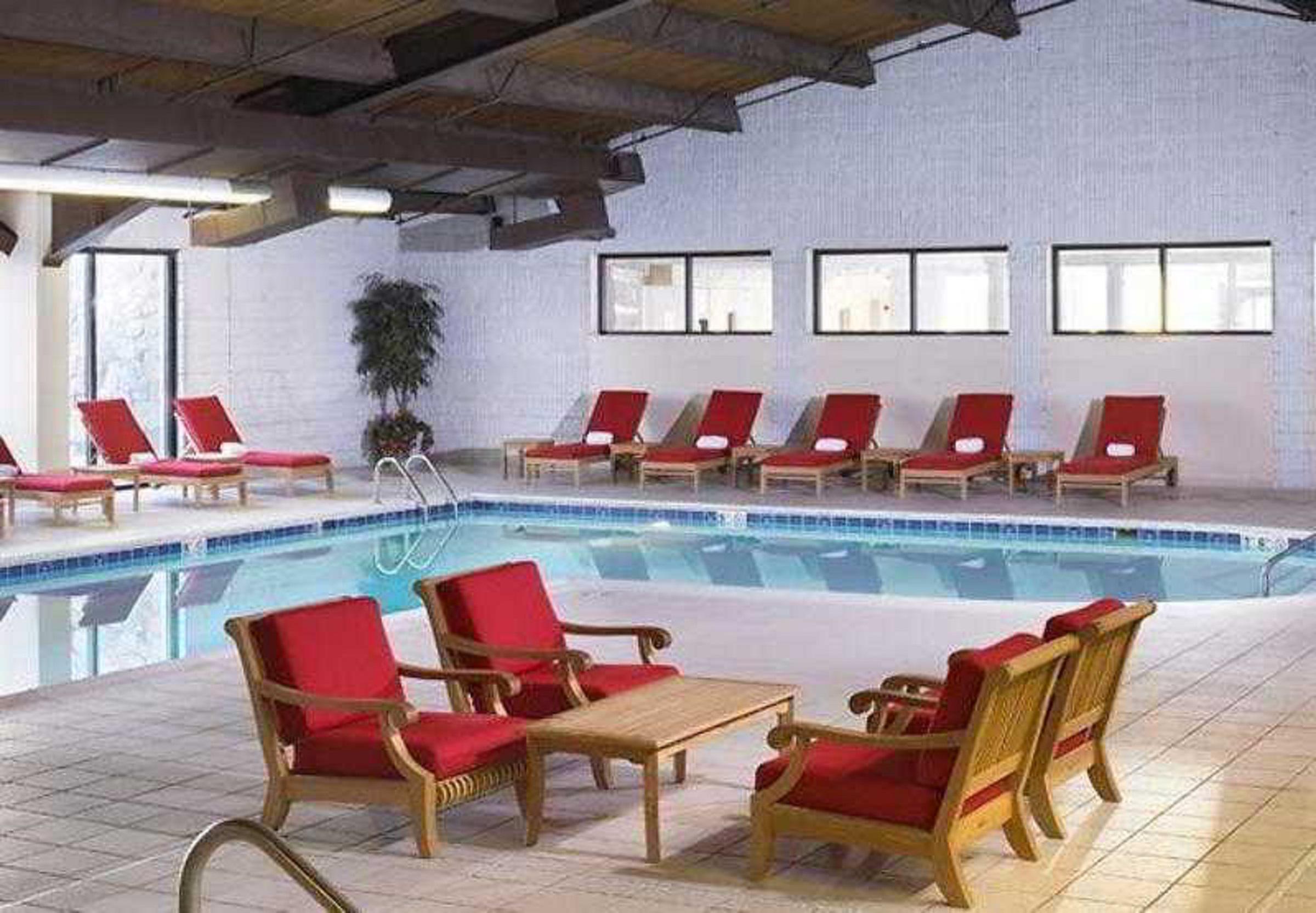 Hotel Wyndham Cleveland Airport Exterior foto